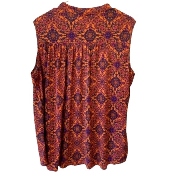 Dress Barn V-Neck Sleeveless Top - Picture 3 of 4